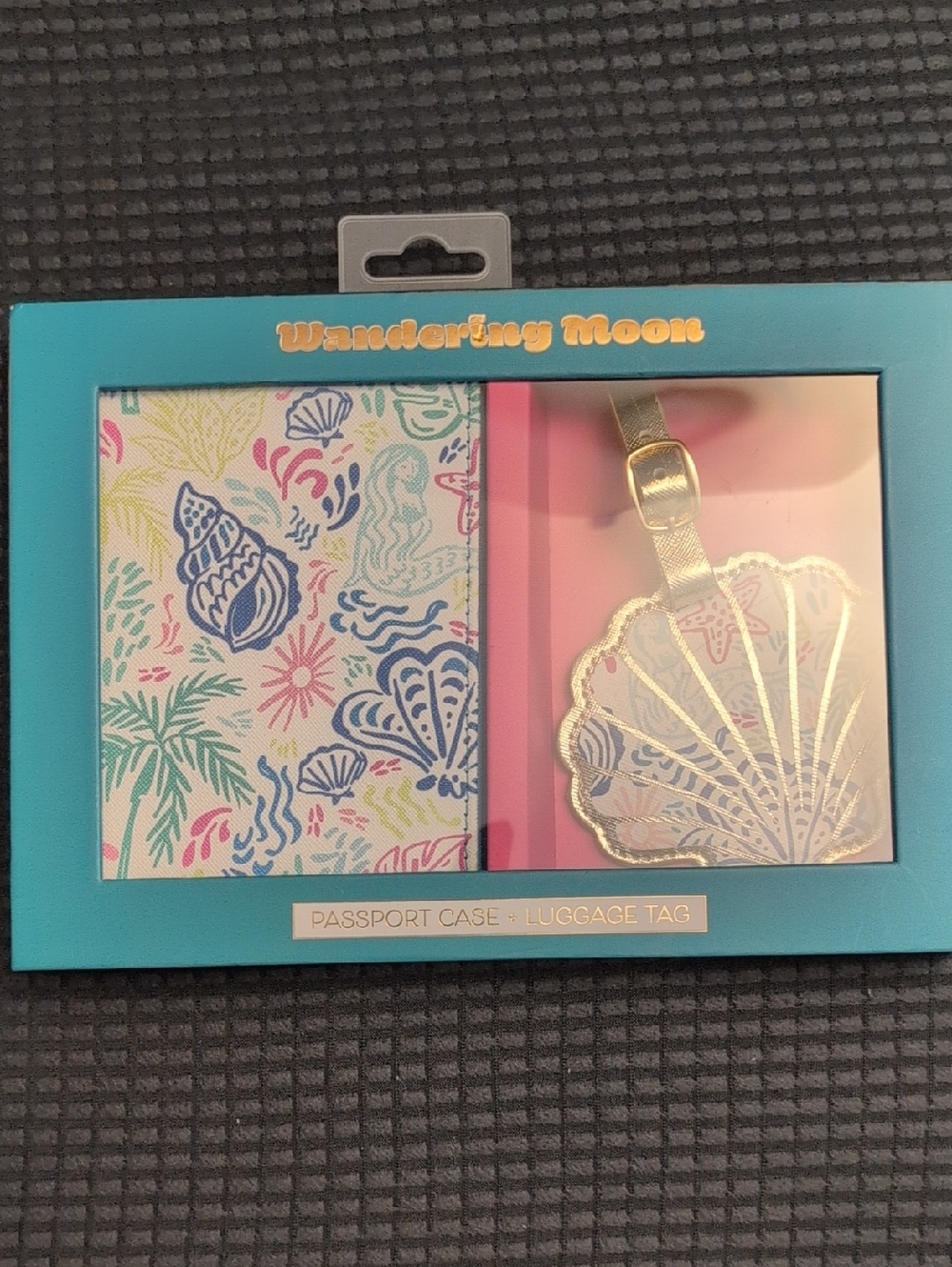 Wandering Moon Pink Shell Passport Case & Luggage Tag Set